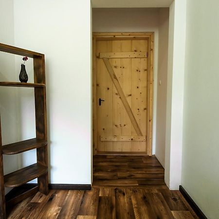 Kremenaros Hostel Ustrzyki Górne Buitenkant foto