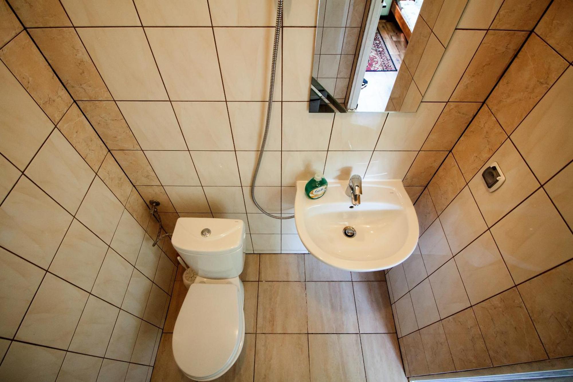 Kremenaros Hostel Ustrzyki Górne Kamer foto