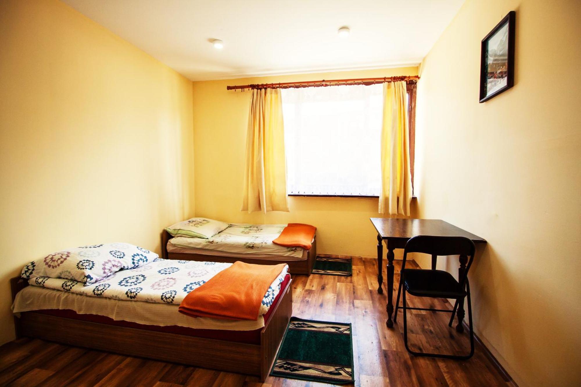 Kremenaros Hostel Ustrzyki Górne Kamer foto