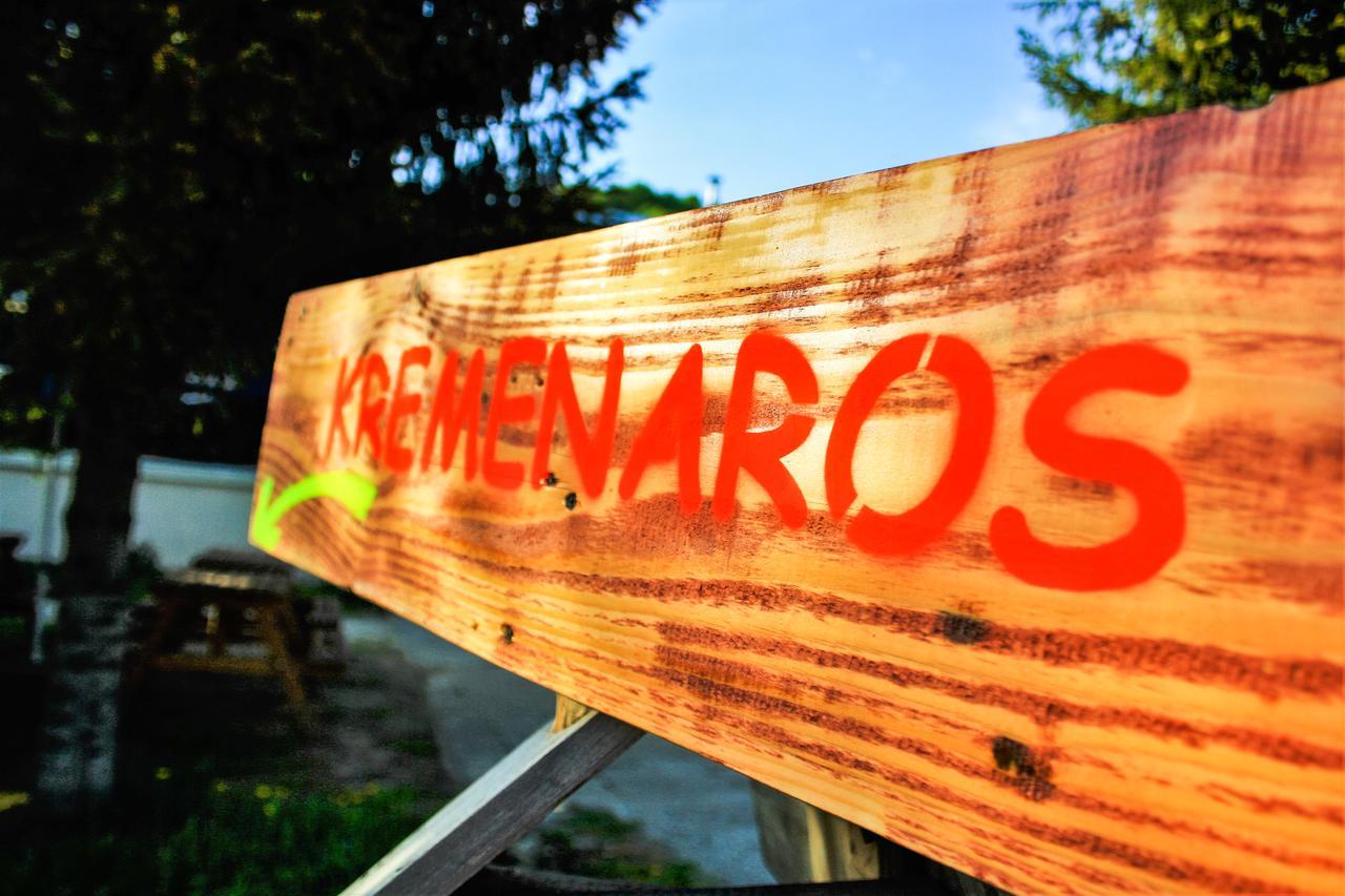 Kremenaros Hostel Ustrzyki Górne Buitenkant foto