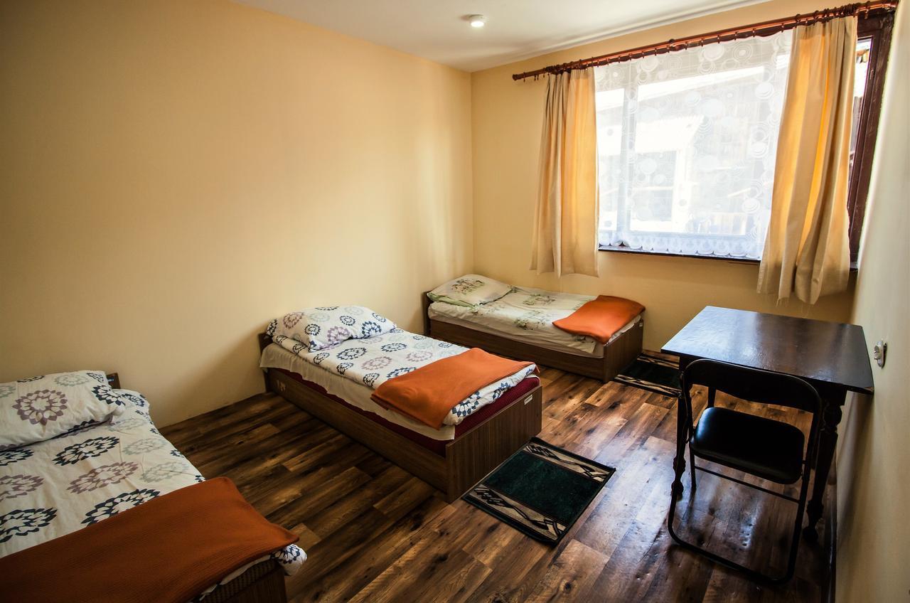Kremenaros Hostel Ustrzyki Górne Buitenkant foto