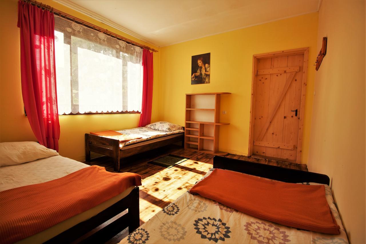 Kremenaros Hostel Ustrzyki Górne Buitenkant foto