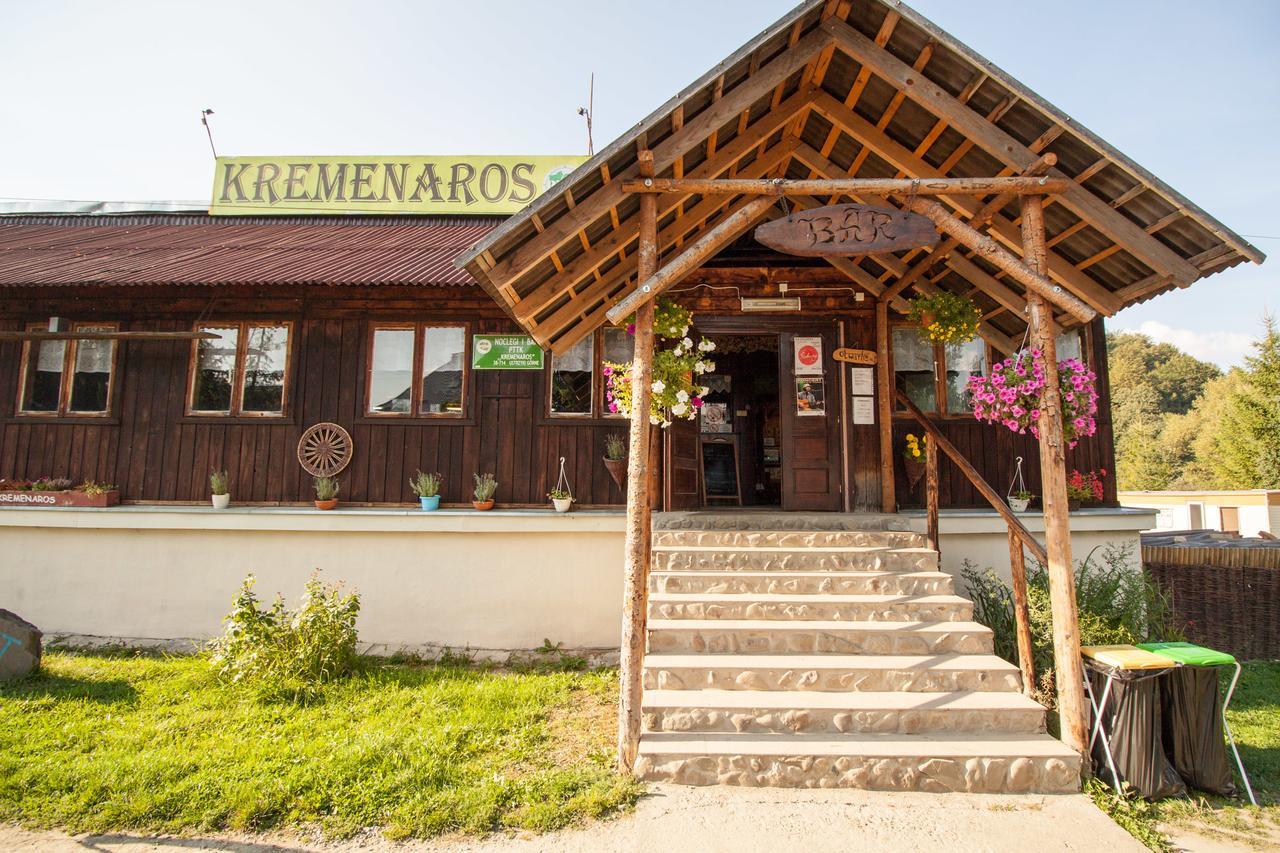 Kremenaros Hostel Ustrzyki Górne Buitenkant foto