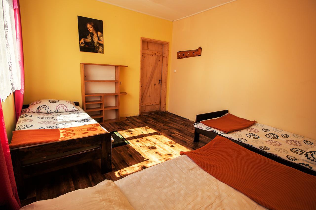 Kremenaros Hostel Ustrzyki Górne Buitenkant foto