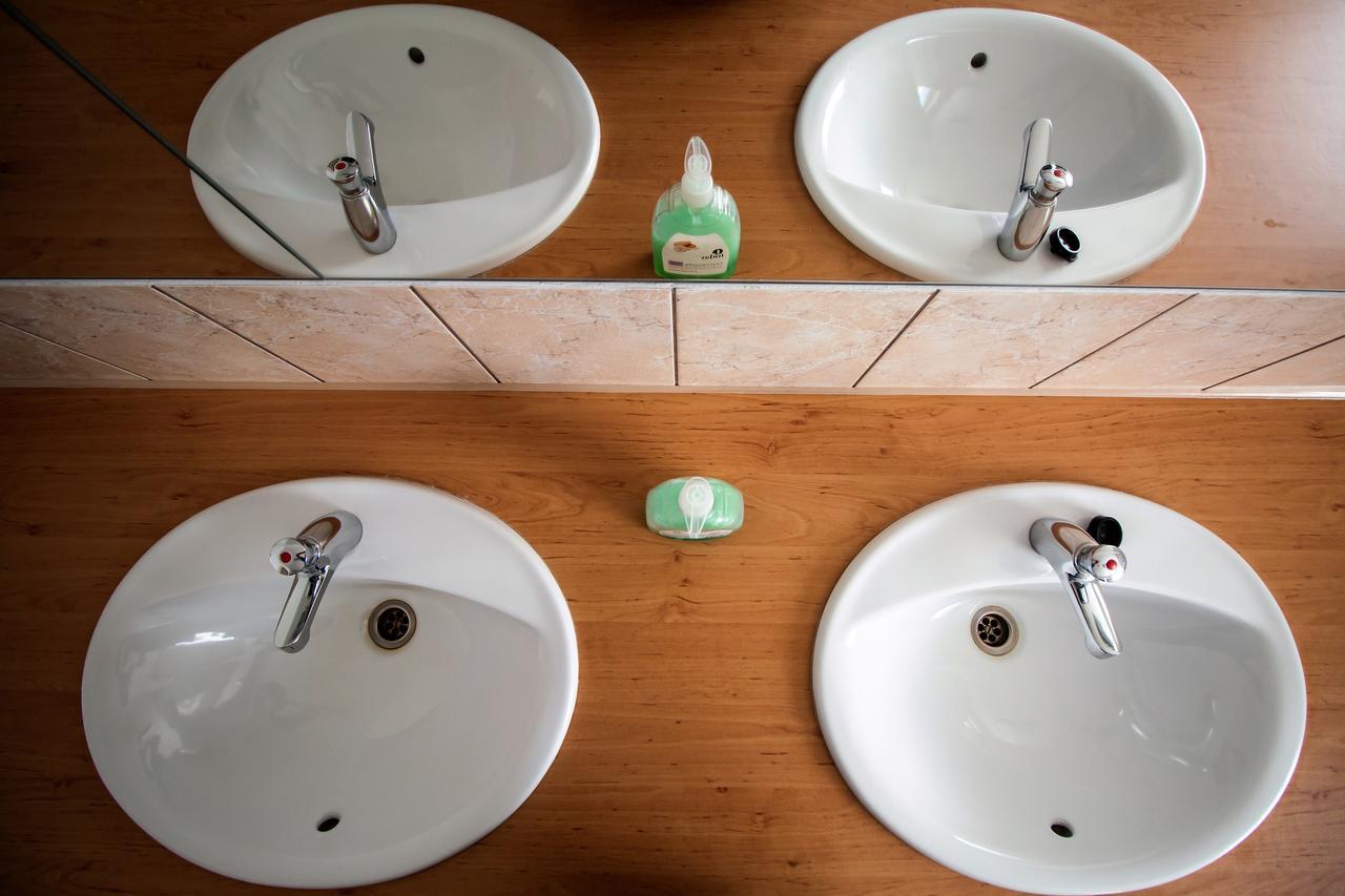 Kremenaros Hostel Ustrzyki Górne Buitenkant foto
